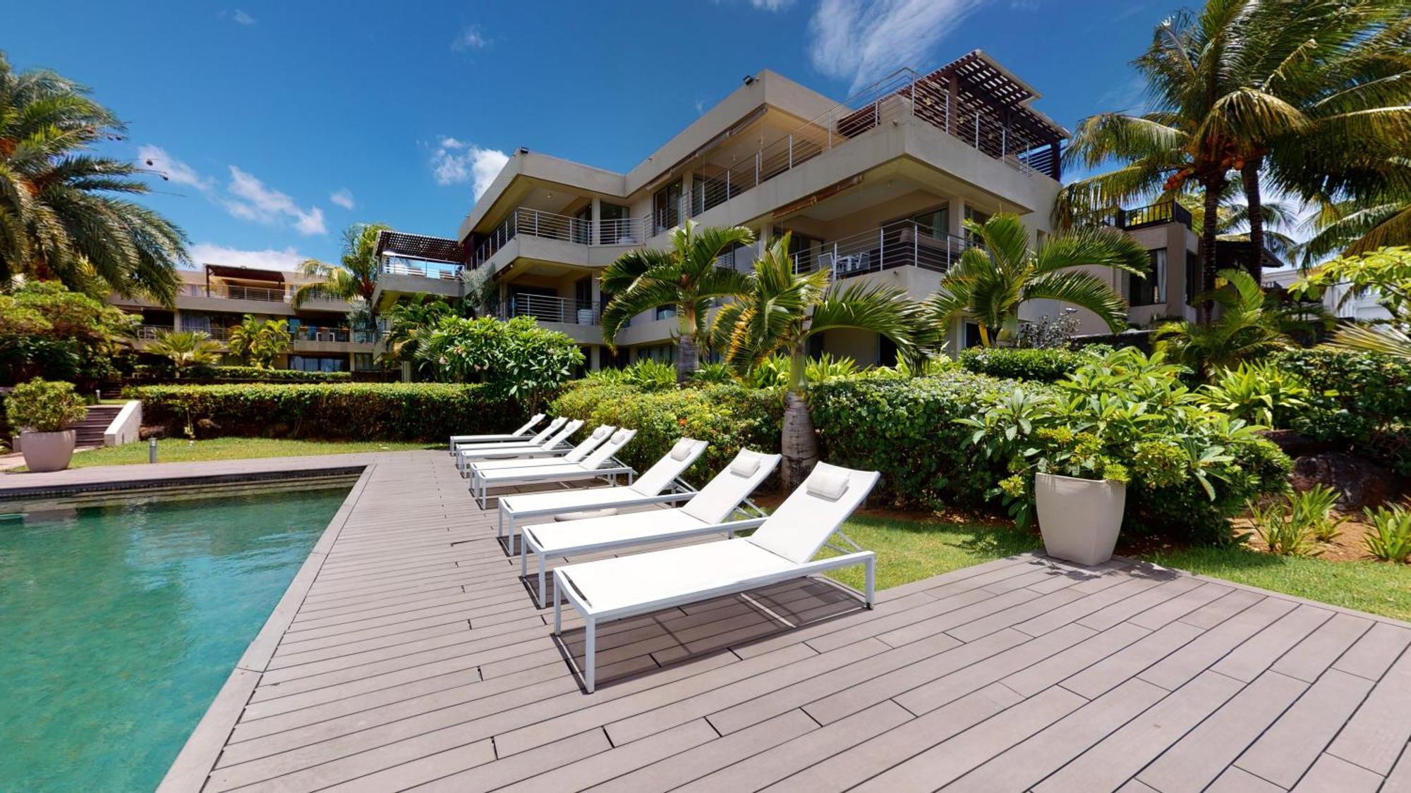 Bon Azur Beachfront Suites & Penthouses With Lov Trou-aux-Biches Exteriér fotografie