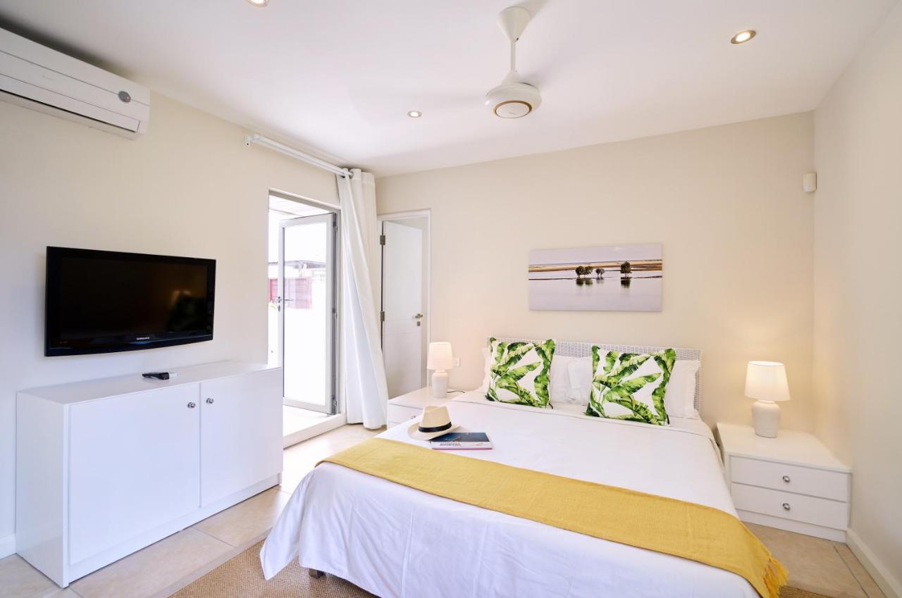 Bon Azur Beachfront Suites & Penthouses With Lov Trou-aux-Biches Exteriér fotografie