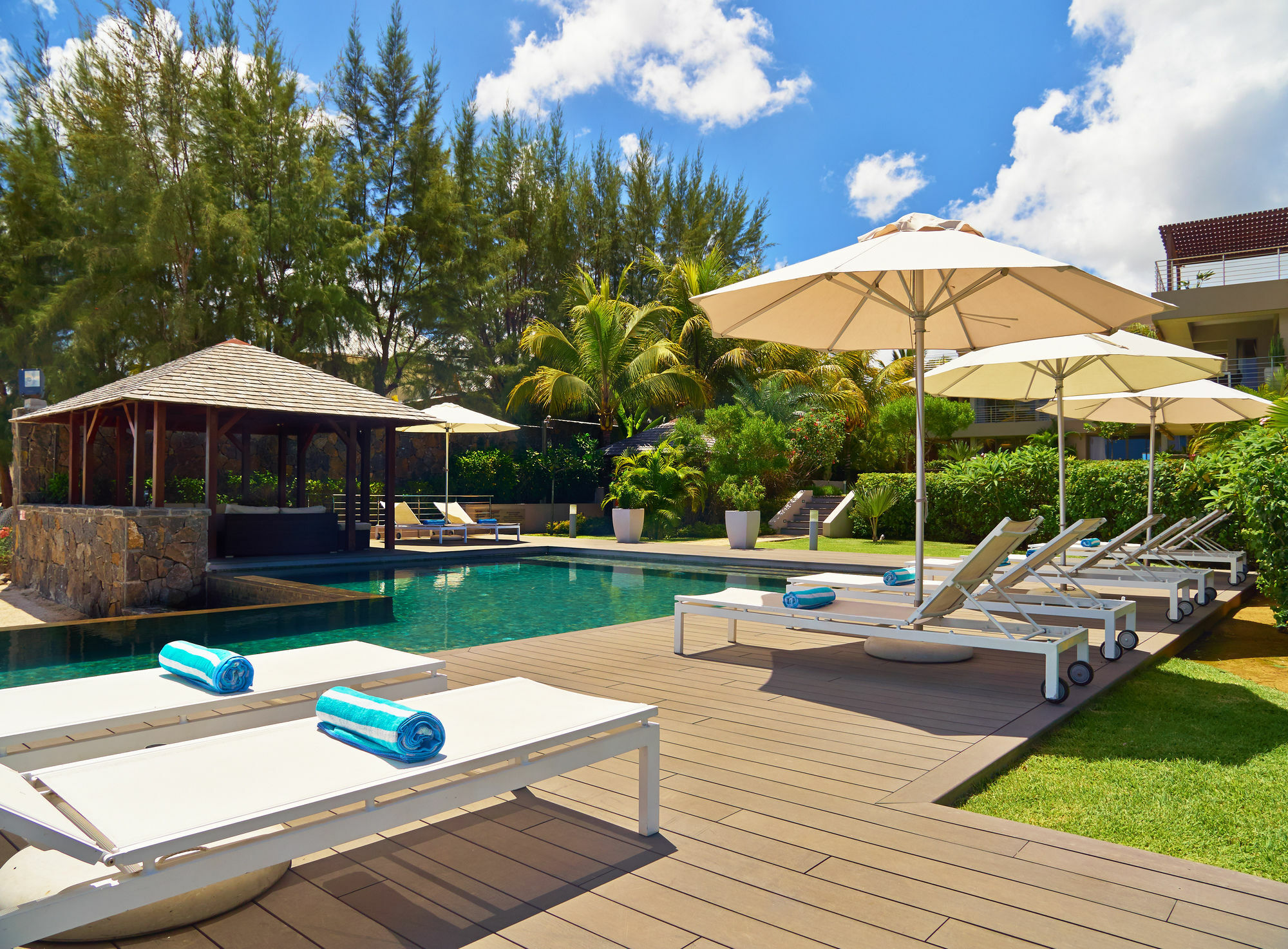 Bon Azur Beachfront Suites & Penthouses With Lov Trou-aux-Biches Exteriér fotografie