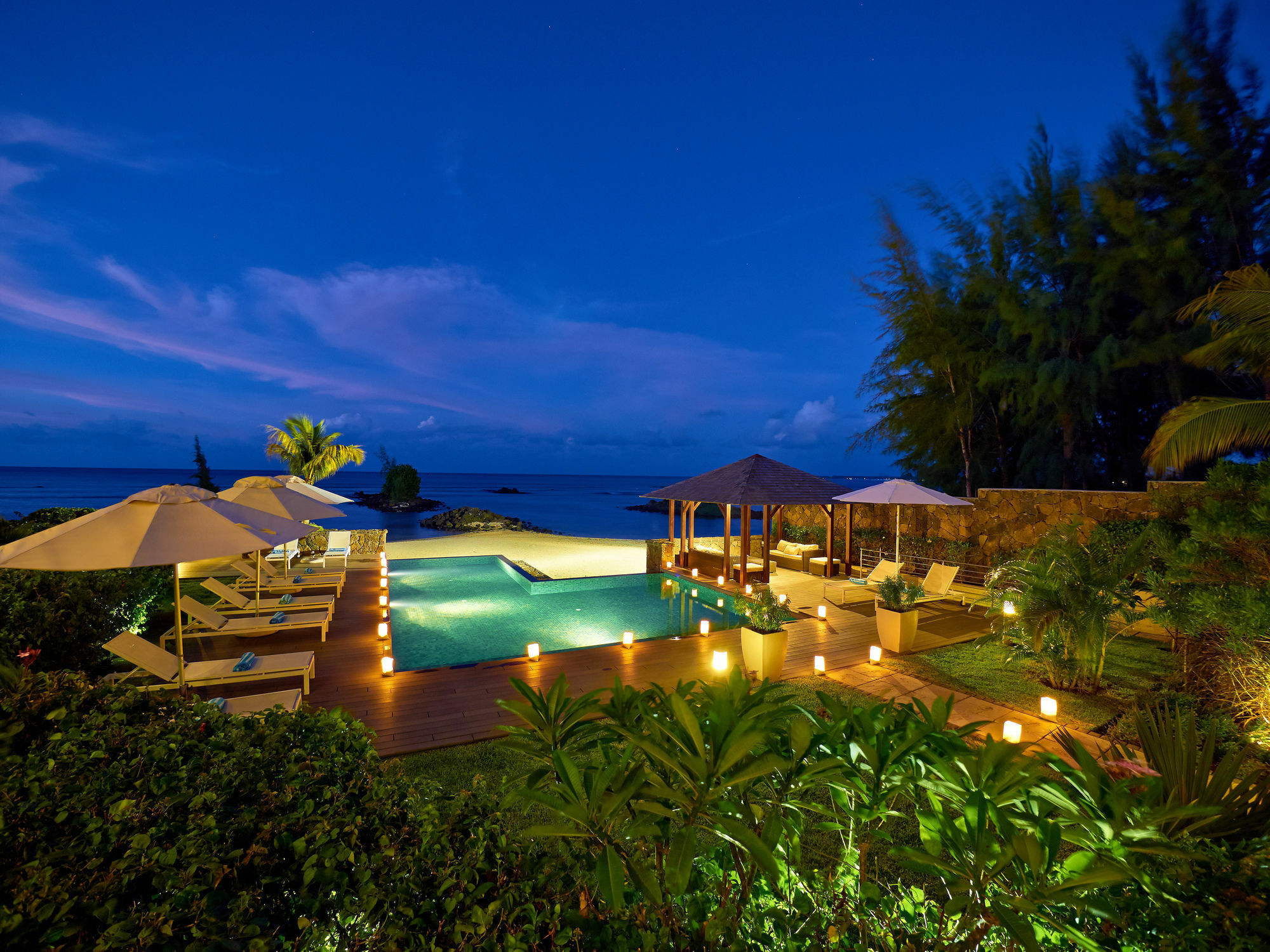 Bon Azur Beachfront Suites & Penthouses With Lov Trou-aux-Biches Exteriér fotografie